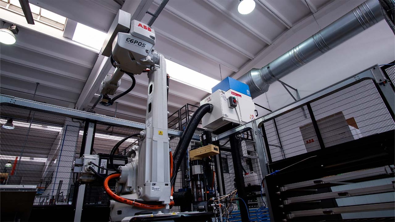Robot per lavorazioni meccaniche Cavagna